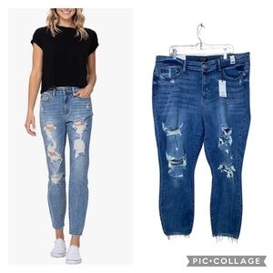 Judy Blue High-Rise Destroyed Medium Wash Boyfriend Jeans Style: 82170 Size 22W